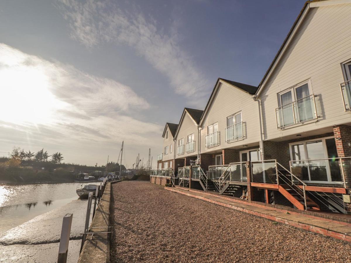 7 Waves Apartment ไรย์ ภายนอก รูปภาพ